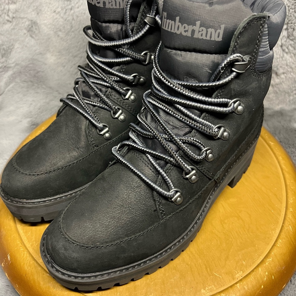 Women’s size 8 TIMBERLAND COURMAYEUR Boots